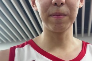 😂徐昕调侃和王俊杰搭档内线：多给我传点球啊